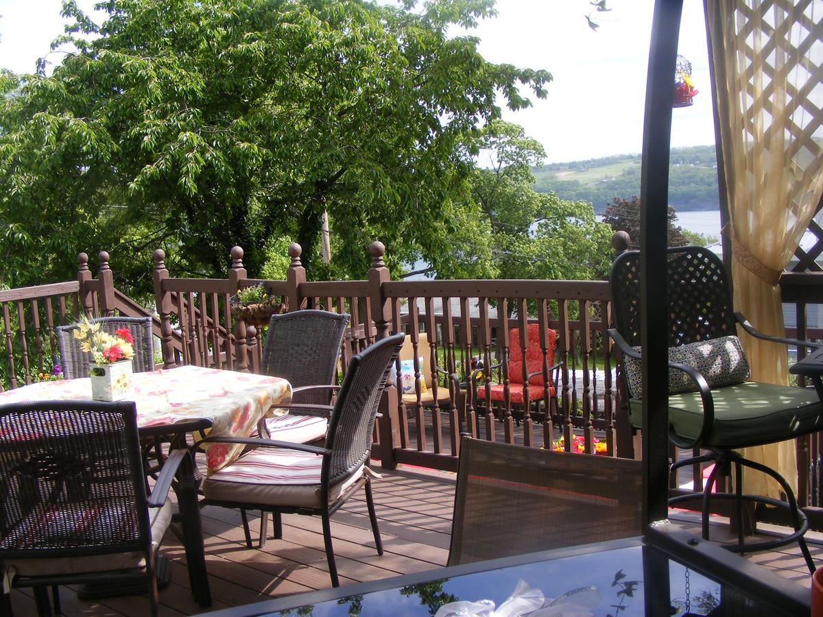 Lake Valley Legends B&B Уоткинс-Глен Экстерьер фото