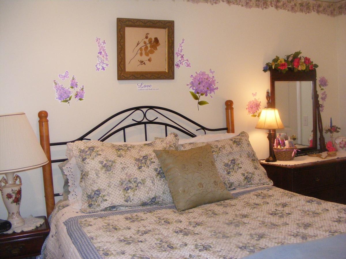 Lake Valley Legends B&B Уоткинс-Глен Экстерьер фото
